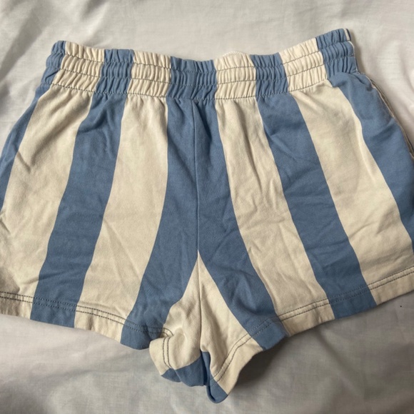 🌻 Urban Outfitters Fleece-Lined Short-Shorts - Picture 3 of 7